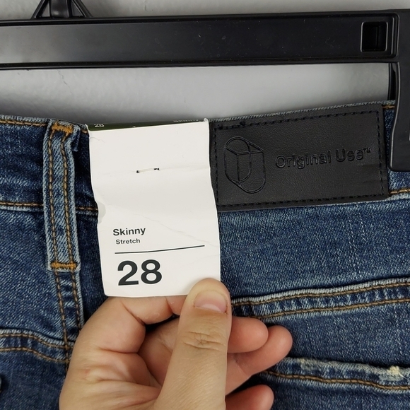 Mens Skinny Fit Mid-Rise Destructured Jeans - Picture 5 of 7